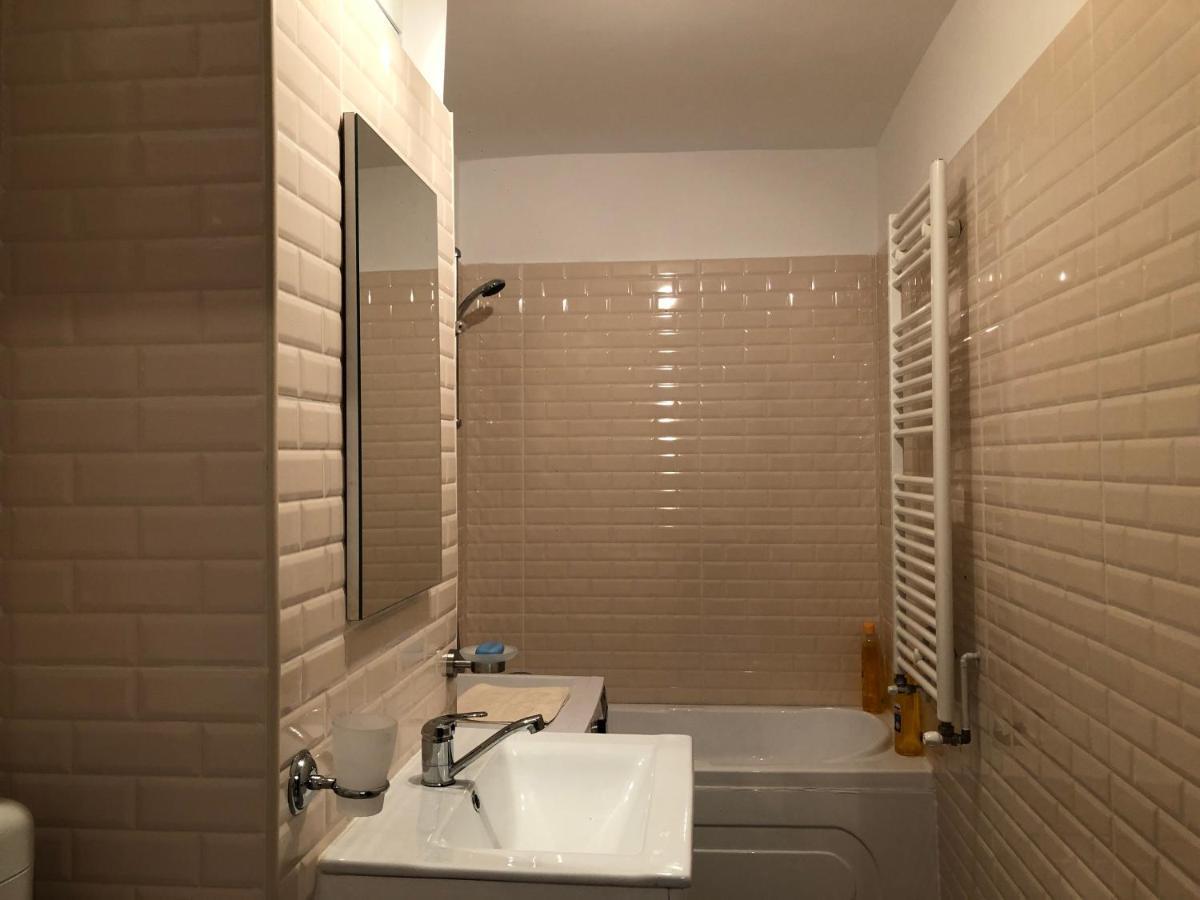 Le Garcon De Cristina-Simple,Quiet,Spacious Studio Bukurešť Exteriér fotografie